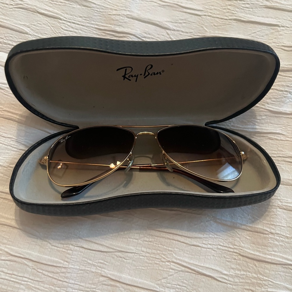 Ray Ban aviator’s